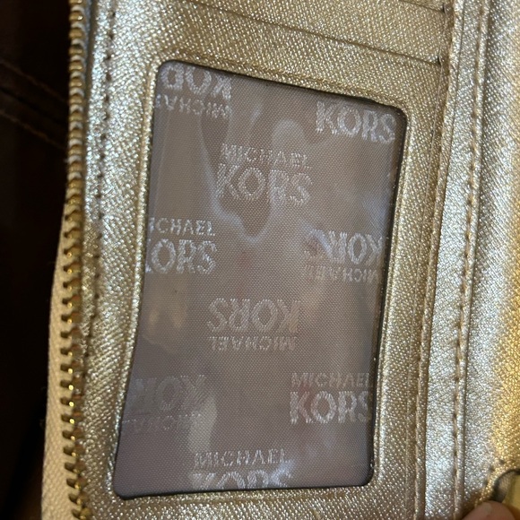 Michael Kors Illustrations Gold Stars Continental Travel Wallet Signature - Picture 13 of 15